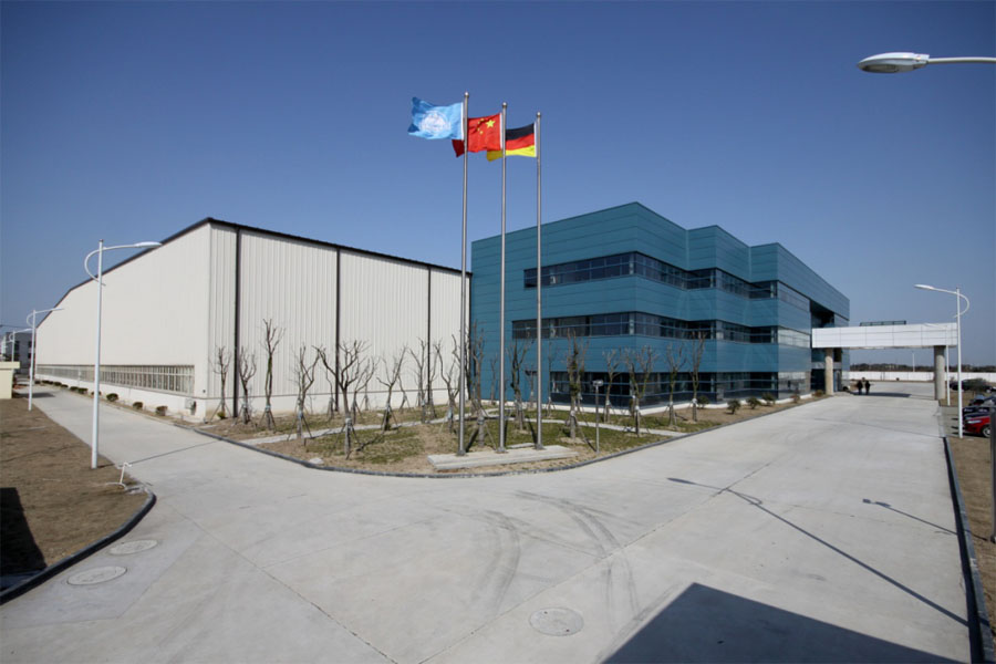 楊安民從業(yè)卅五周年系列報道--“三十五年磨一劍，山更美，業(yè)更精”專訪