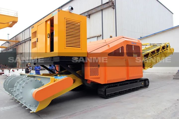 顛覆傳統(tǒng)裝車方式，山美履帶式取料機助您實現降本增效、節(jié)能減排！