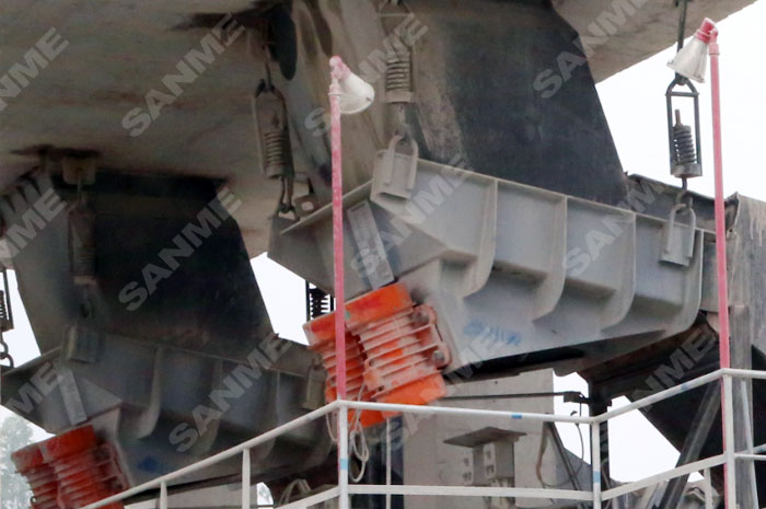 振動給料機料倉堵得原因有哪些？