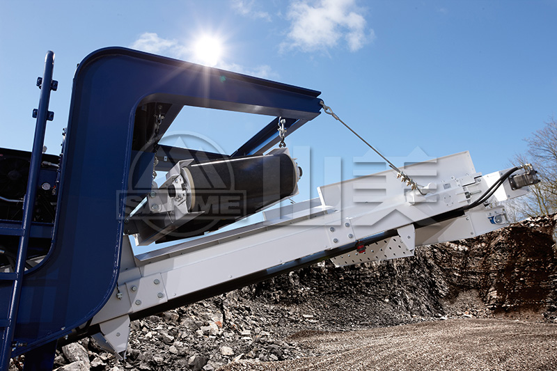 一臺(tái)移動(dòng)履帶式破碎機(jī)多少錢(qián)？