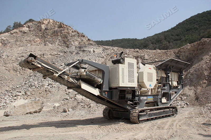 碎石生產(chǎn)線應(yīng)該選擇固定式還是移動(dòng)式？