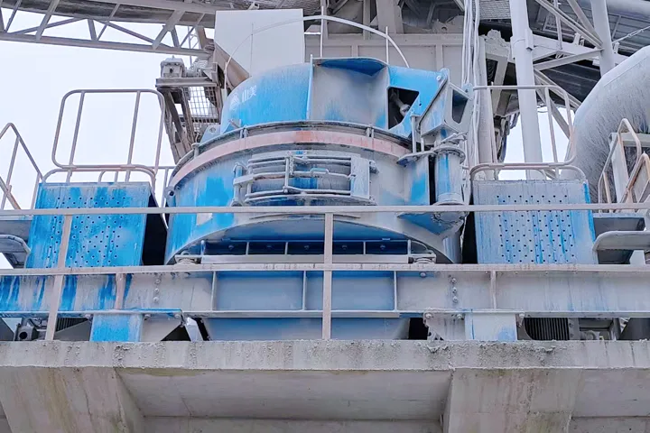 VC7系列立式?jīng)_擊破碎機——多領(lǐng)域適用，展現(xiàn)強大實力